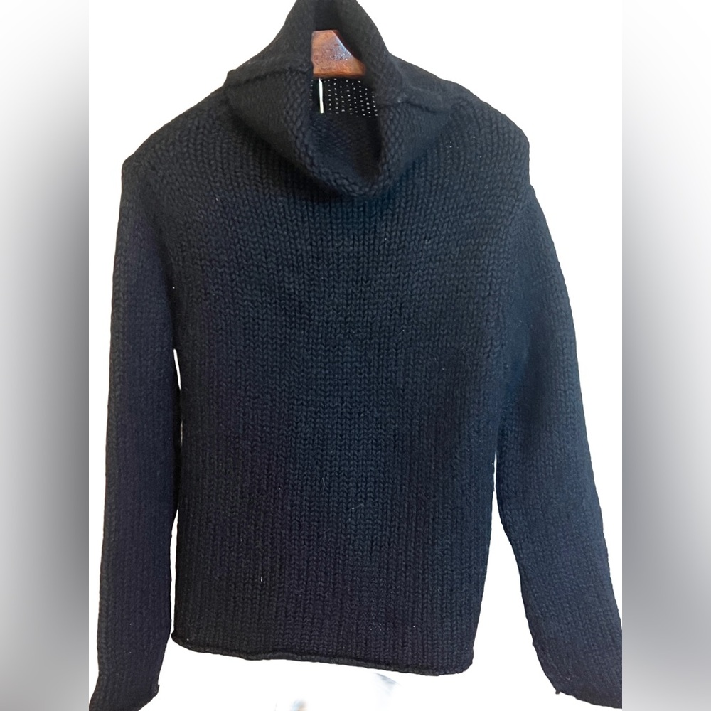 GAP Thick Black Turtleneck Wool blend Sweater